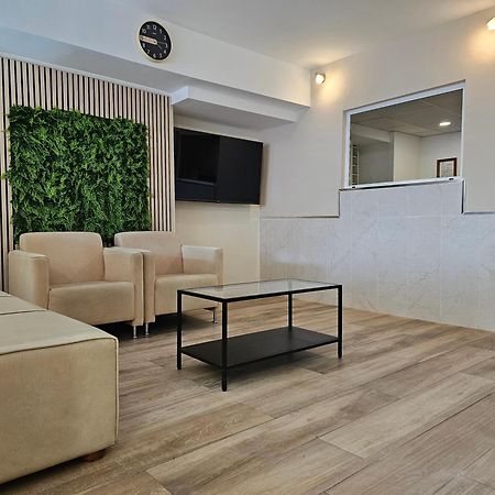Hotel Velis Velez Malaga Exteriör bild